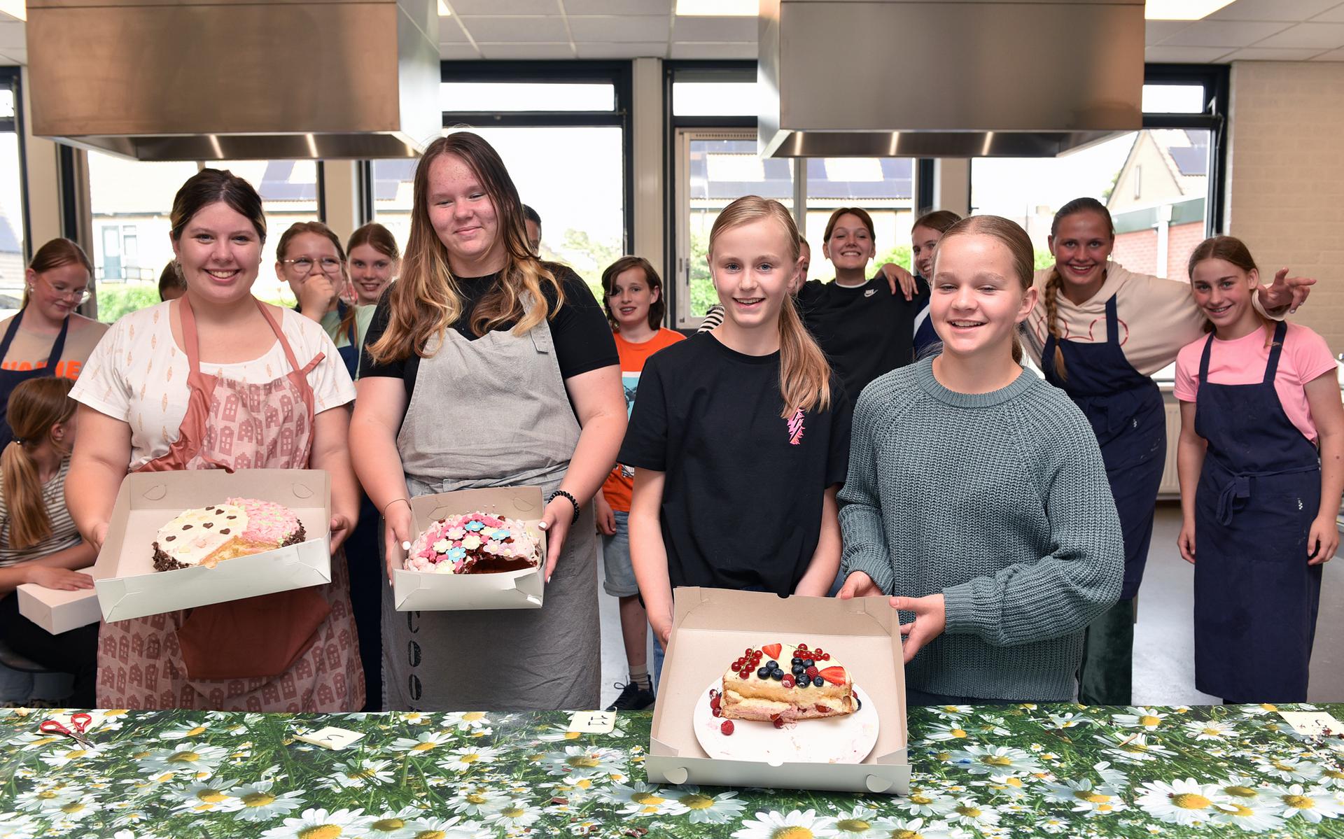 Leerlingen Terra Wolvega Bakken Een Taart - Stellingwerf